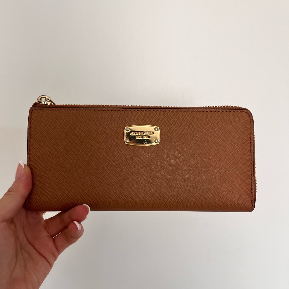 Michael Kors Brown Leather Zip Wallet